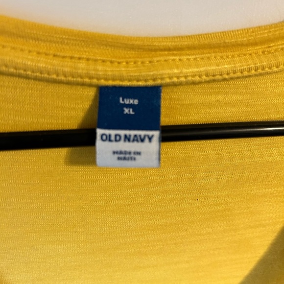 Old Navy Bright Yellow V-Neck Tee size X-Large - Picture 5 of 5